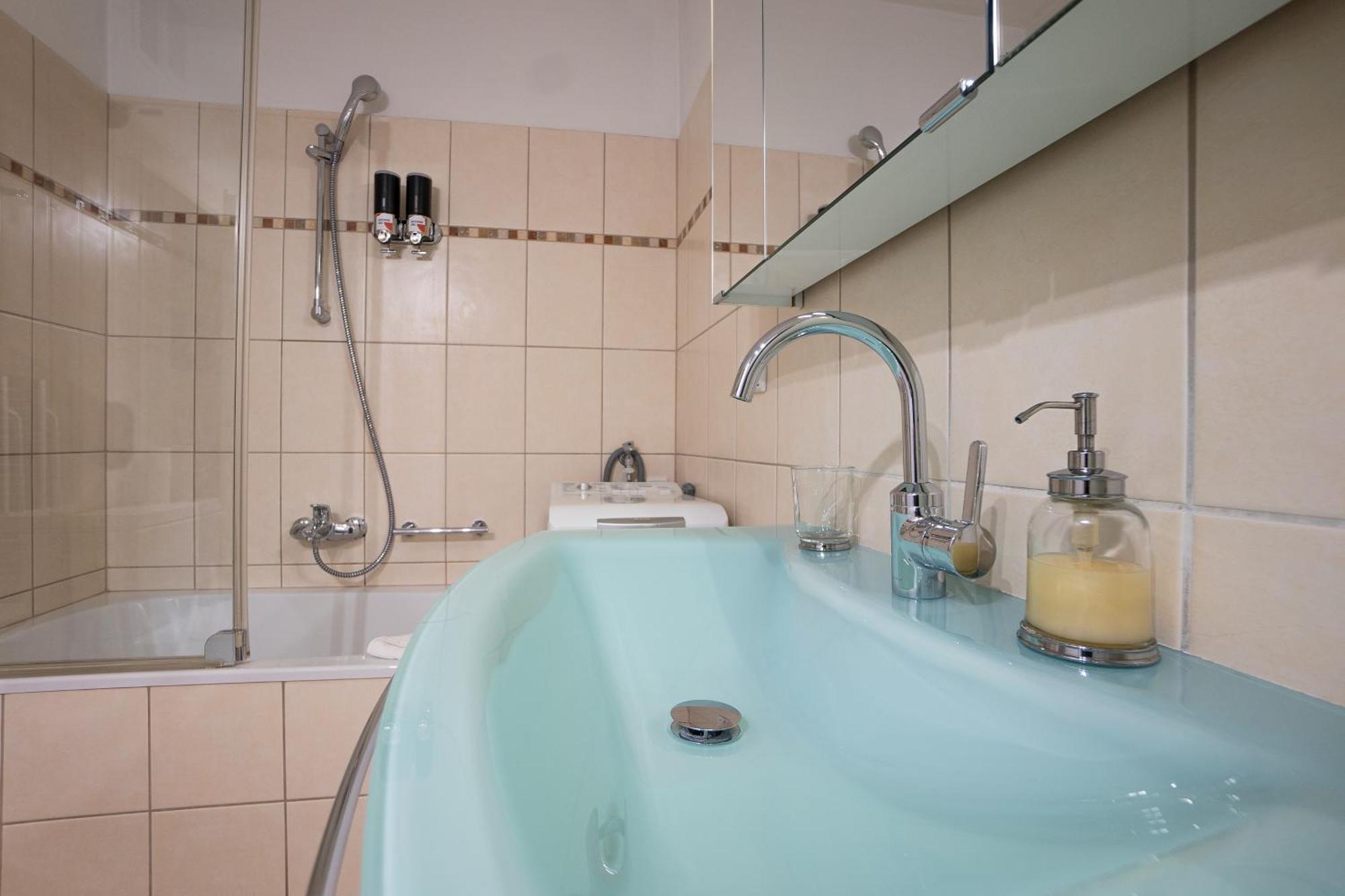 Apartment With A Private Terrace Located Right Near Belvedere Castle, 15 Minutes Away From Stephansdom Вена Экстерьер фото