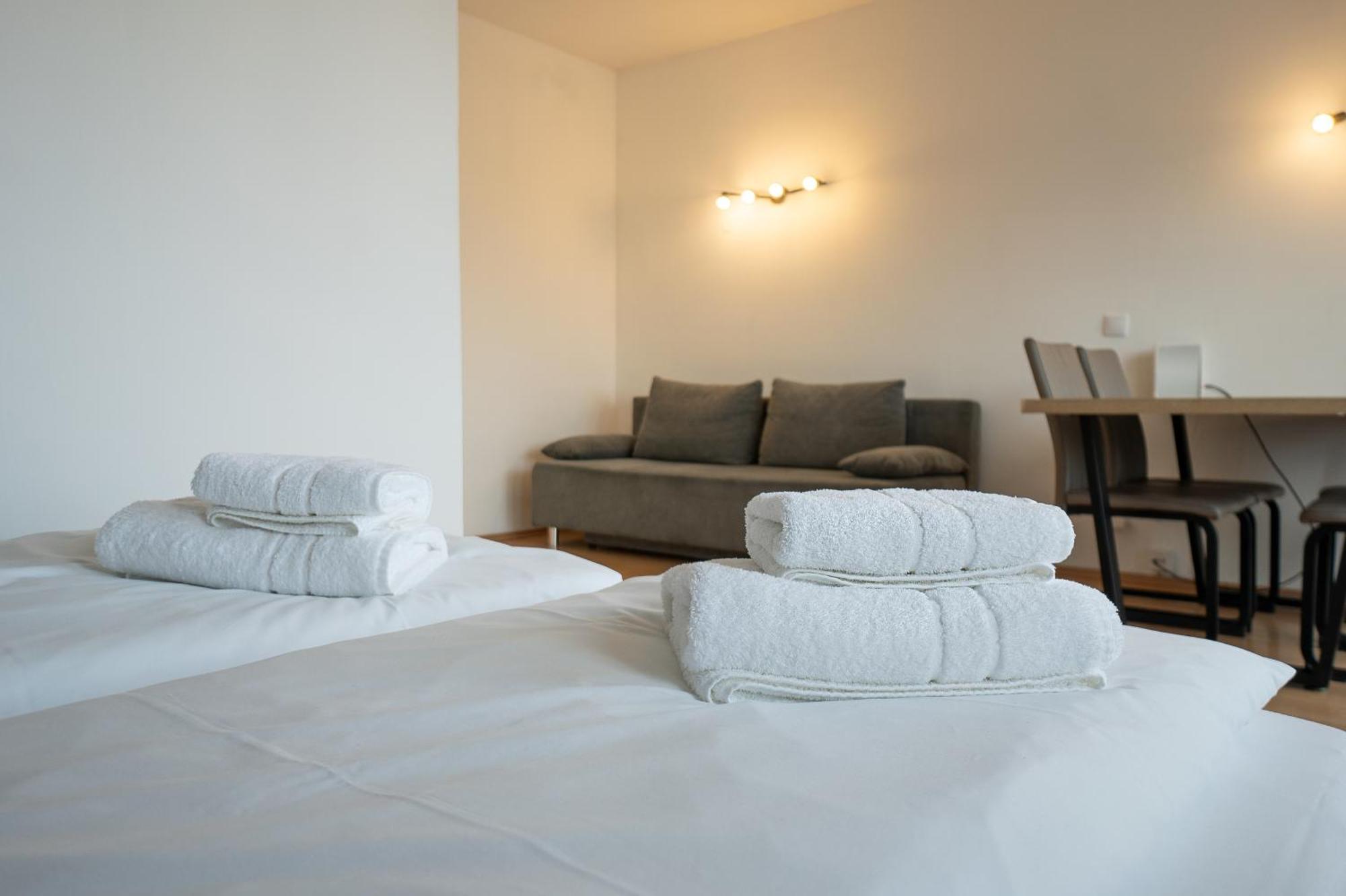 Apartment With A Private Terrace Located Right Near Belvedere Castle, 15 Minutes Away From Stephansdom Вена Экстерьер фото